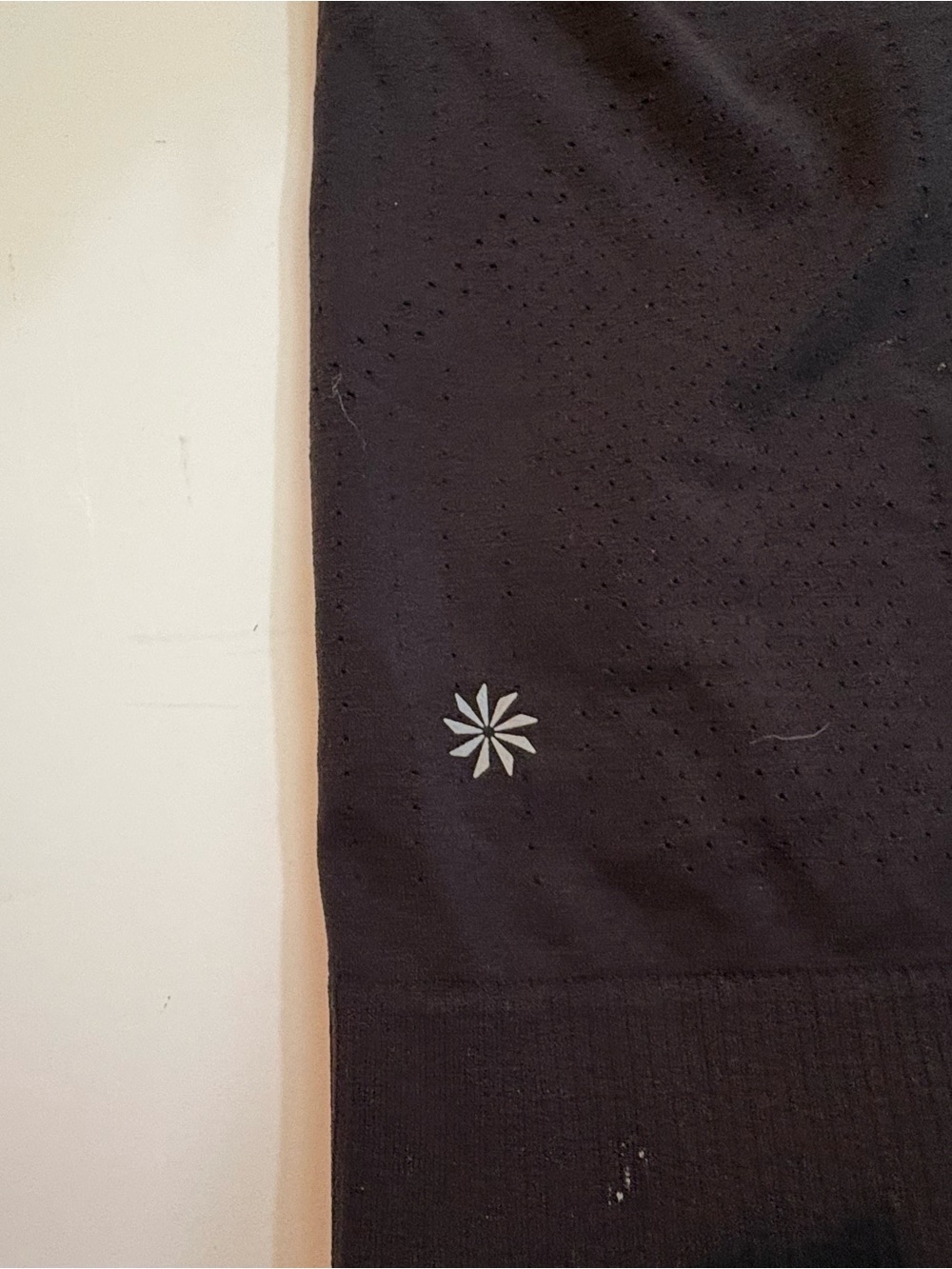 Athleta Women’s Short-Sleeve Crewneck Tee in black | Size Medium - Picture 6 of 6